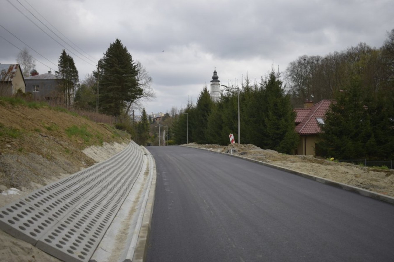 Nowa nawierzchnia asfaltowa przy ulicy Podwale w Bieczu