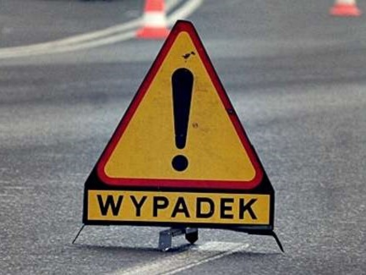 Zdarzenie drogowe na skrzyżowaniu ulicy Bieckiej i Skrzyńskich