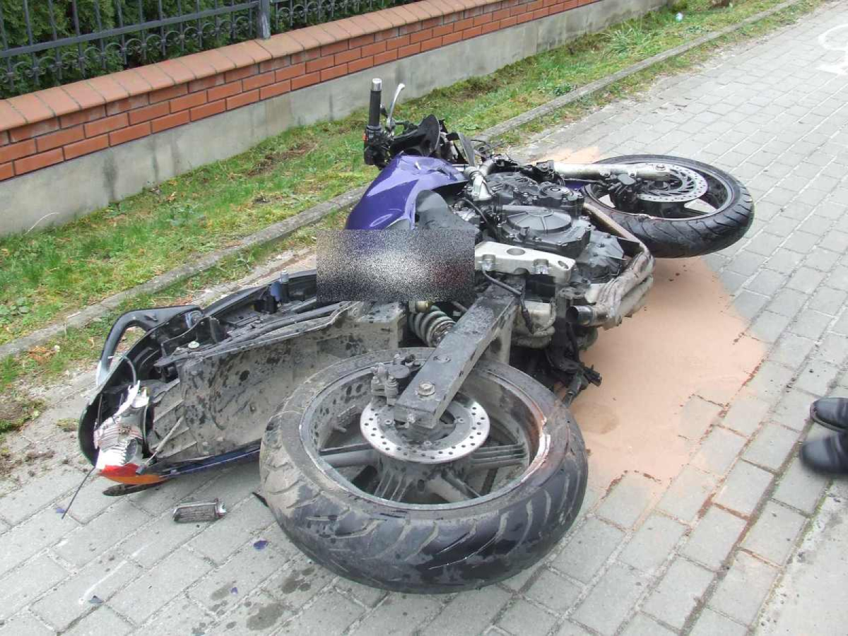 Poważny wypadek motocyklisty w Wierzchosławicach
